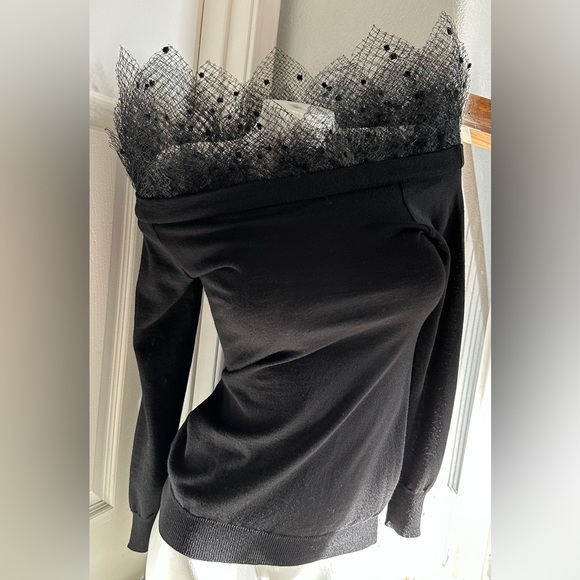 Auth Versace Unique Knitted Open Mesh Shoulders Black Top, Size S, Italy. - Picture 3 of 11